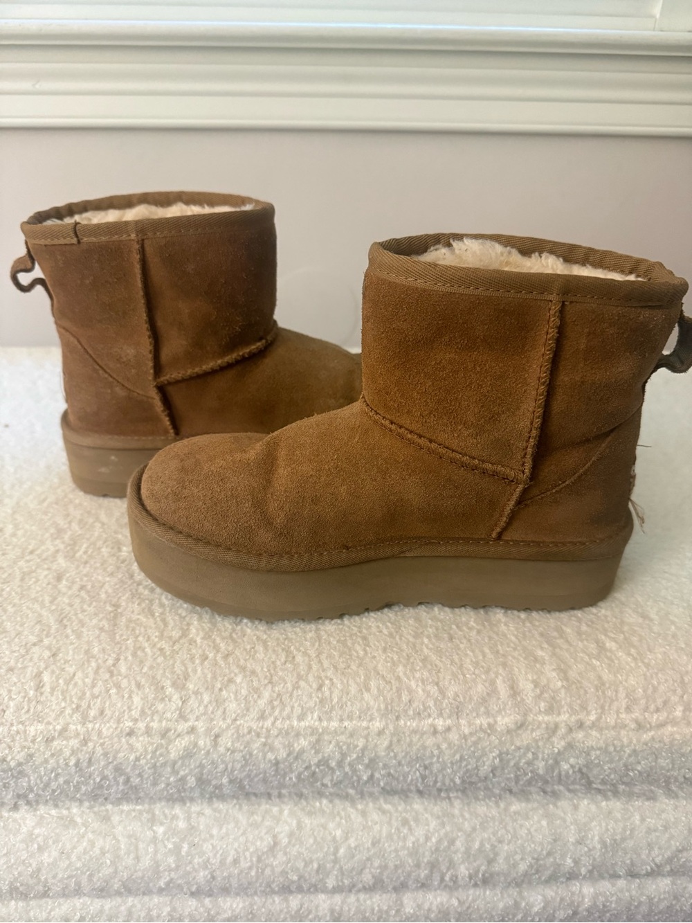 Authentic UGG boots - Picture 4 of 6